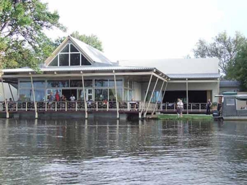 普罗蒂亚酒赞比西河酒店 Katima Mulilo 外观 照片