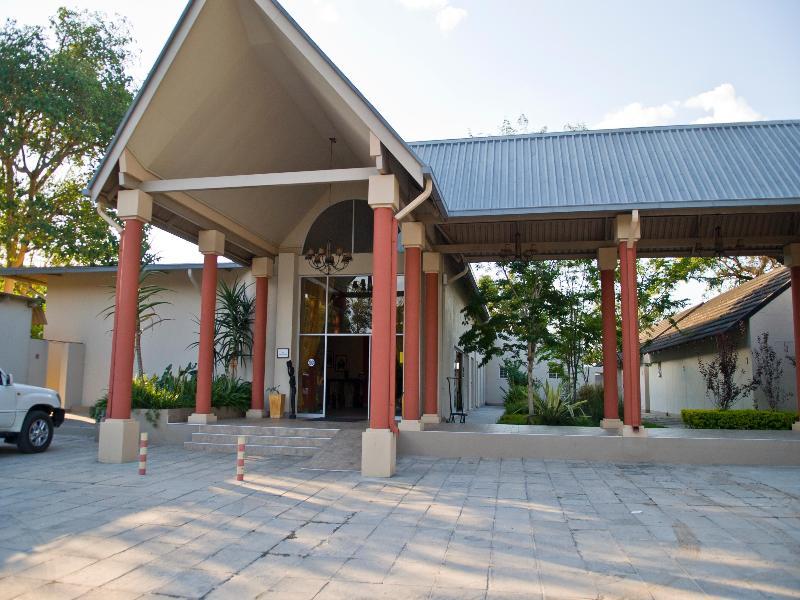 普罗蒂亚酒赞比西河酒店 Katima Mulilo 外观 照片